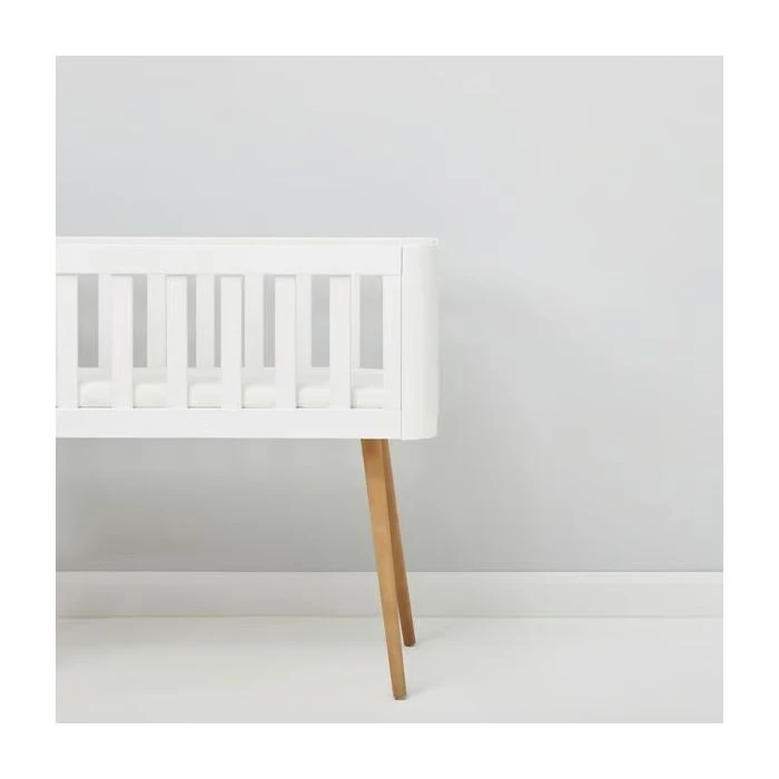 The Little Green Sheep Organic Cotton Crib Fitted Sheet - White 5 The Little Green Sheep Organic Cotton Crib Fitted Sheet - White - Image 3