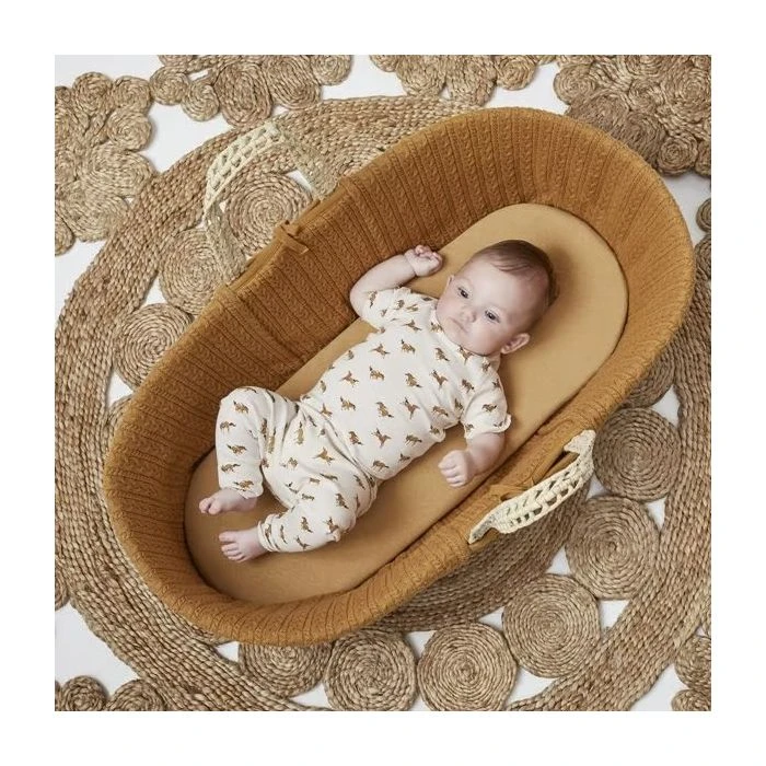 The Little Green Sheep Organic Moses Basket Fitted Sheet - Honey 5 The Little Green Sheep Organic Moses Basket Fitted Sheet - Honey - Image 3