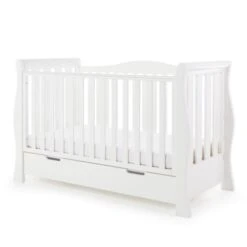 Obaby Stamford Luxe Cot Bed & Moisture Management - White