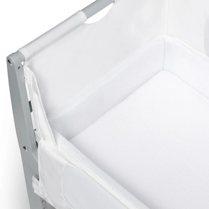 SnuzPod4 Crib Mattress 40x75.5cm - White 4 SnuzPod4 Crib Mattress 40x75.5cm - White - Image 2