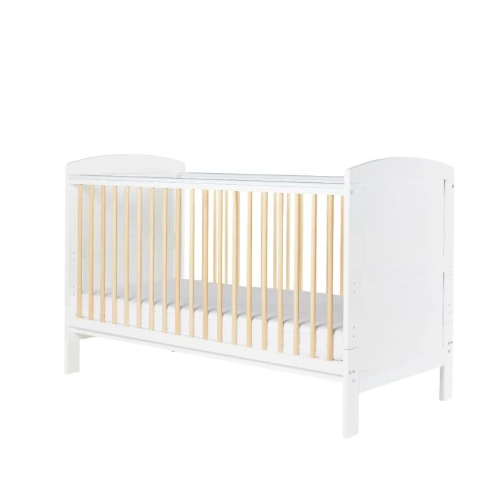 Ickle Bubba Coleby Classic Cot Bed & Fibre Mattress - Scandi White 4 Ickle Bubba Coleby Classic Cot Bed & Fibre Mattress - Scandi White - Image 2