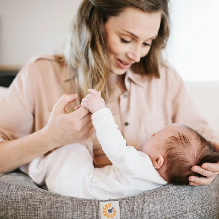 Ergobaby Natural Curve Nursing Pillow - Grey 4 Ergobaby Natural Curve Nursing Pillow - Grey - Image 2