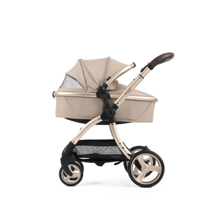 Egg3 Luxury Pushchair And Cabriofix I-Size Car Seat And Base Bundle - Feather 11 Egg3 Luxury Pushchair And Cabriofix I-Size Car Seat And Base Bundle - Feather - Image 9