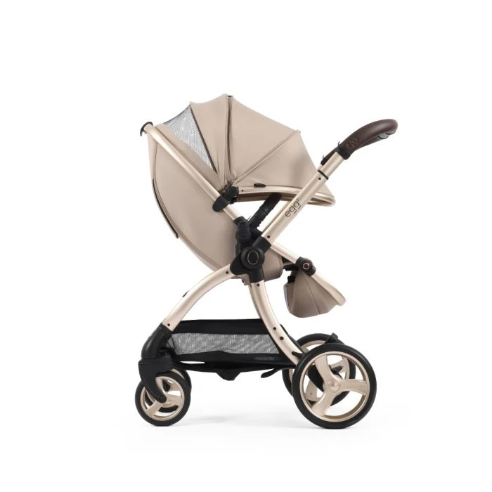 Egg3 Luxury Pushchair And Cabriofix I-Size Car Seat And Base Bundle - Feather 6 Egg3 Luxury Pushchair And Cabriofix I-Size Car Seat And Base Bundle - Feather - Image 4