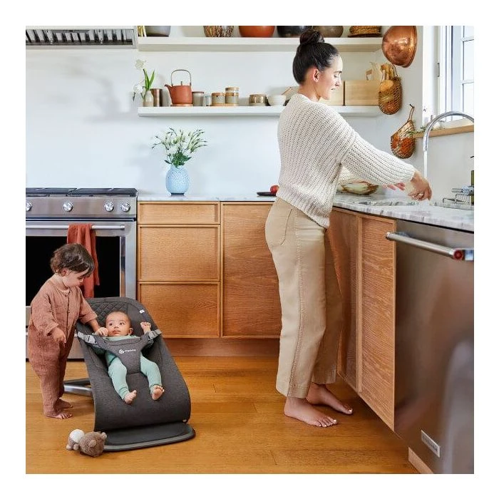 Ergobaby 3 In 1 Evolve Bouncer - Charcoal Grey 9 Ergobaby 3 In 1 Evolve Bouncer - Charcoal Grey - Image 7