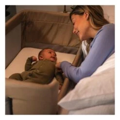 Graco Sweet2Sleep Bedside Bassinet - Oatmeal 17 Graco Sweet2Sleep Bedside Bassinet - Oatmeal -Baby Products Store graco sweet2sleep bedside bassinet oatmeal lifestyle 13273